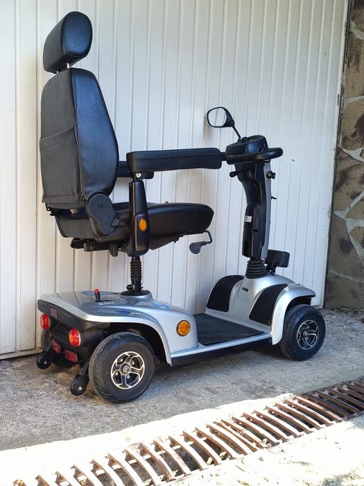 Scuter carucior tricicleta carut scaun electric dizabilitati handicap