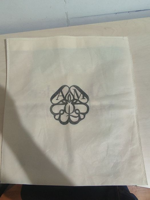 Punga Alexander McQueen