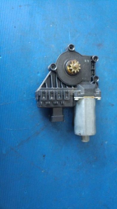 motoras dreapta fata opel zafira a