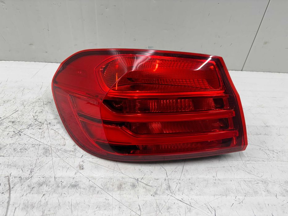 Ляв външен стоп БМВ Ф32 Ф33 Ф36 М4 Ф82 Ф82 US BMW F32 F33 F36 F82 F83