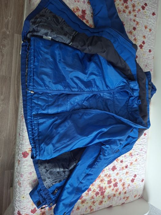 Продам мужские куртку