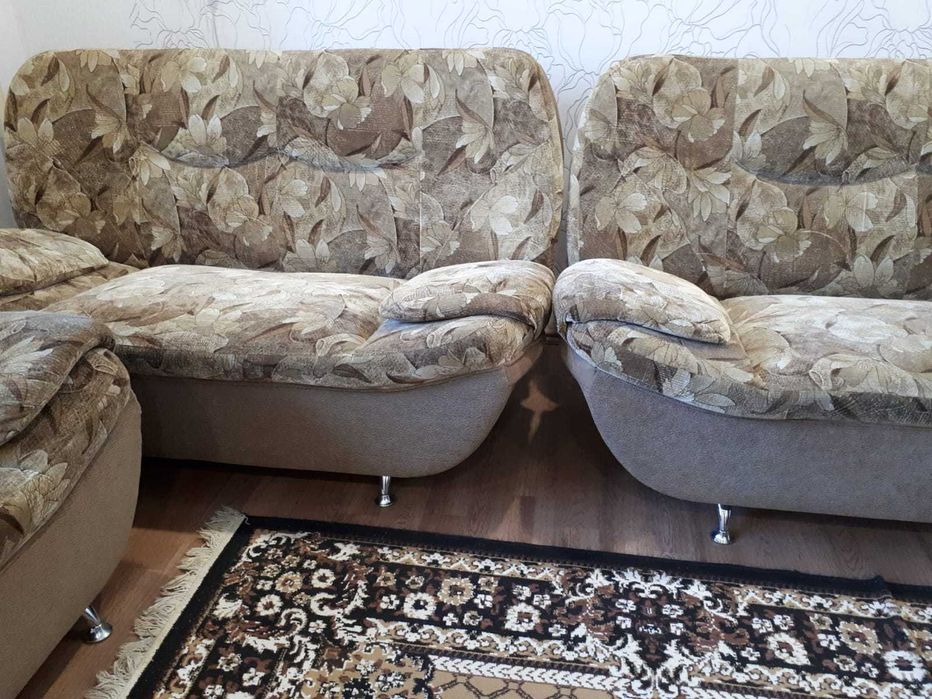 Комплект диванов для гостиной