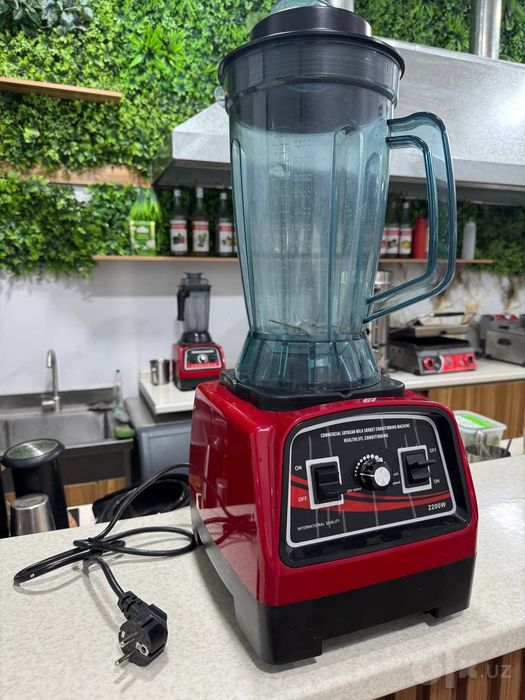 Продам блендер 3.9л 2200W