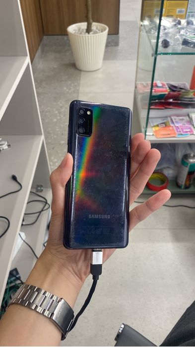 Продам Samsung A41 128gb