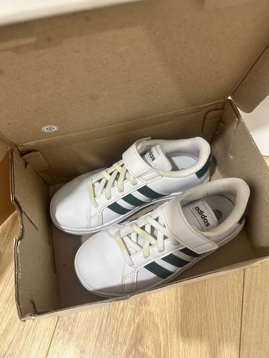 Adidas кросовки 29 размер