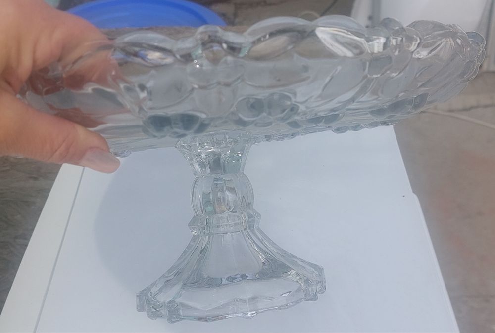 Для конфет и фруктов