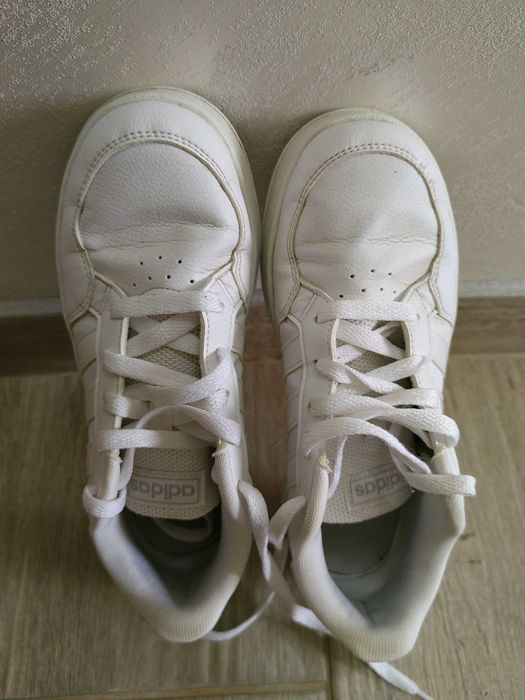 Дамски кецове Adidas