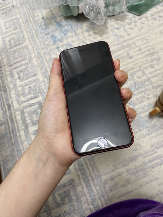 Iphone SE продается