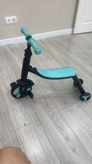 Продам 3 в 1 беговел , велосипед , самокат