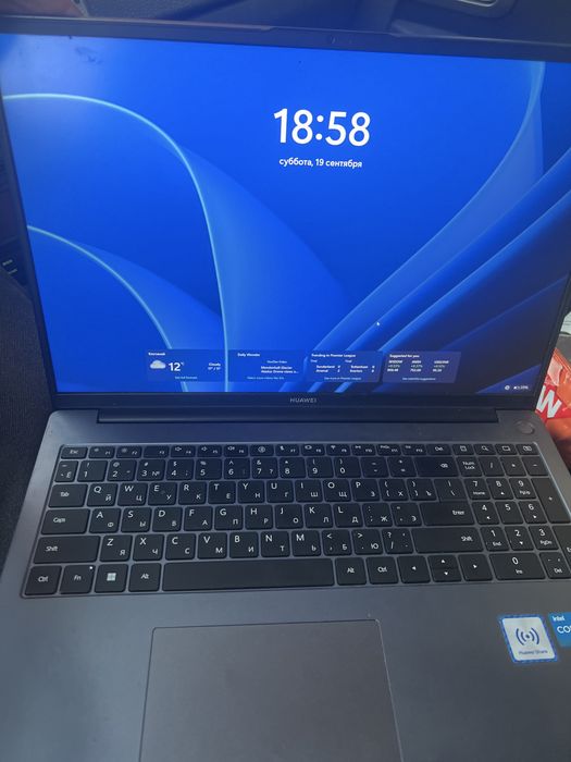 Ноутбук huawei d16