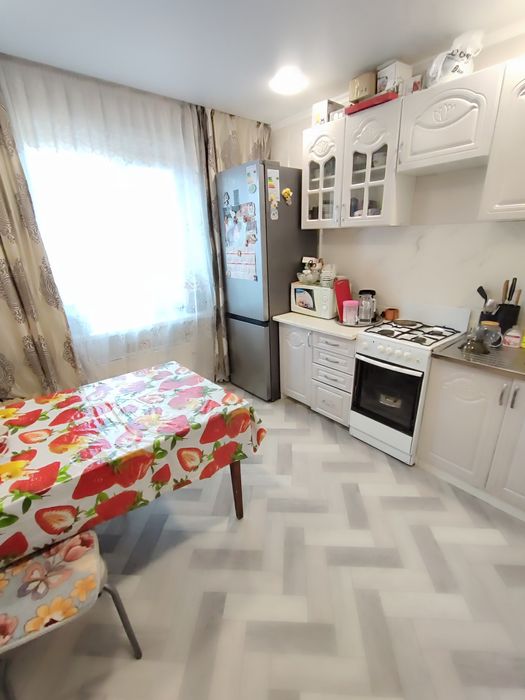 Продается 2-комн (9-43, 1 эт)