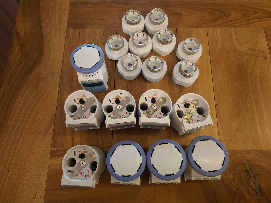 Термо глави за радиатори