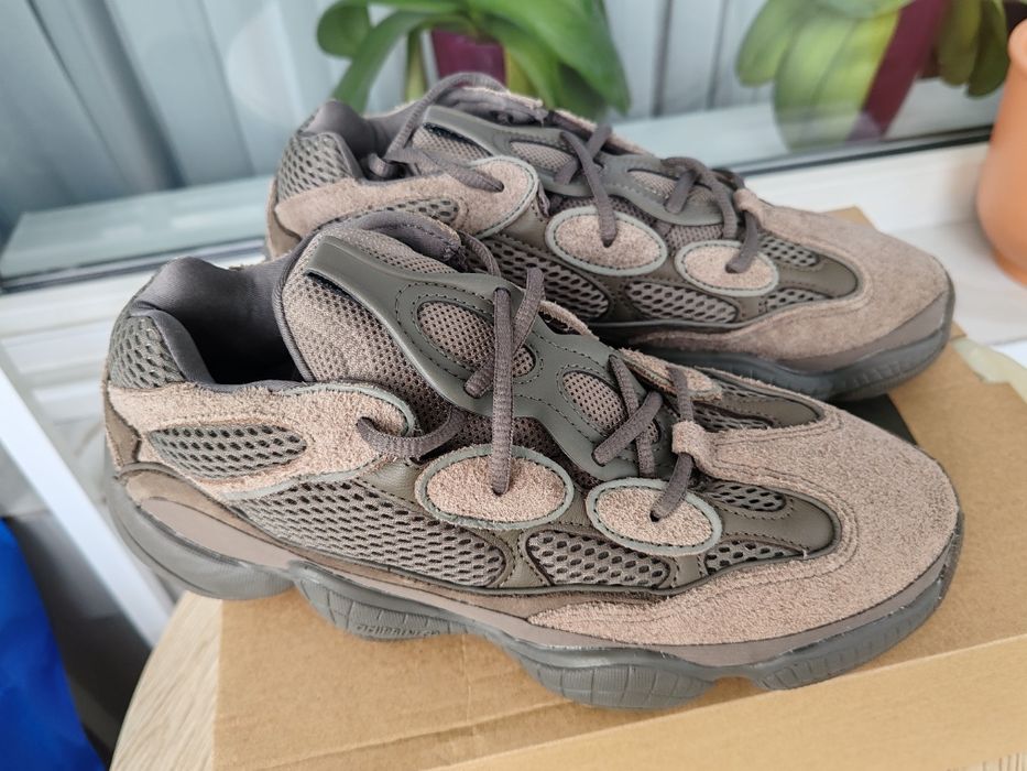 Adidași Yeezy 500
