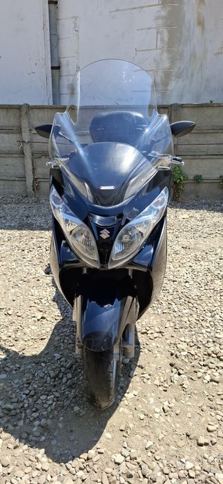 Suzuki burgman 400