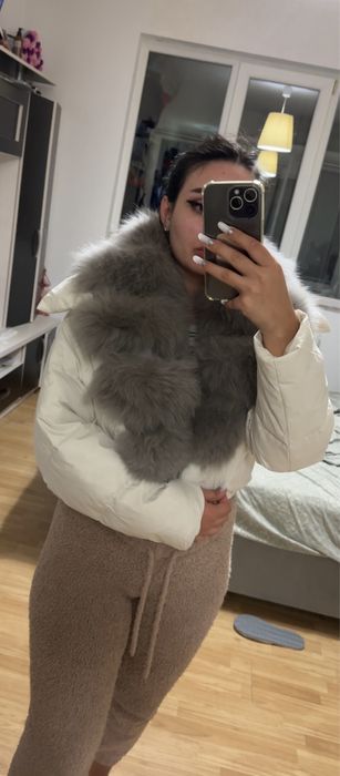 Geaca de puf cu blana de vulpe