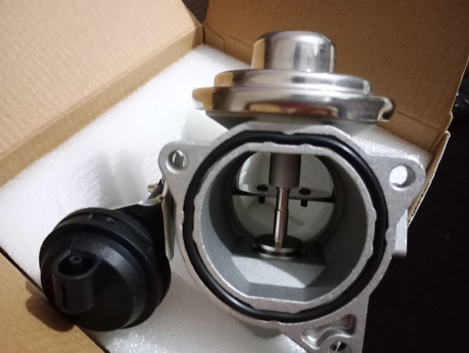 Продавам EGR клапан Пиербург 270 лева