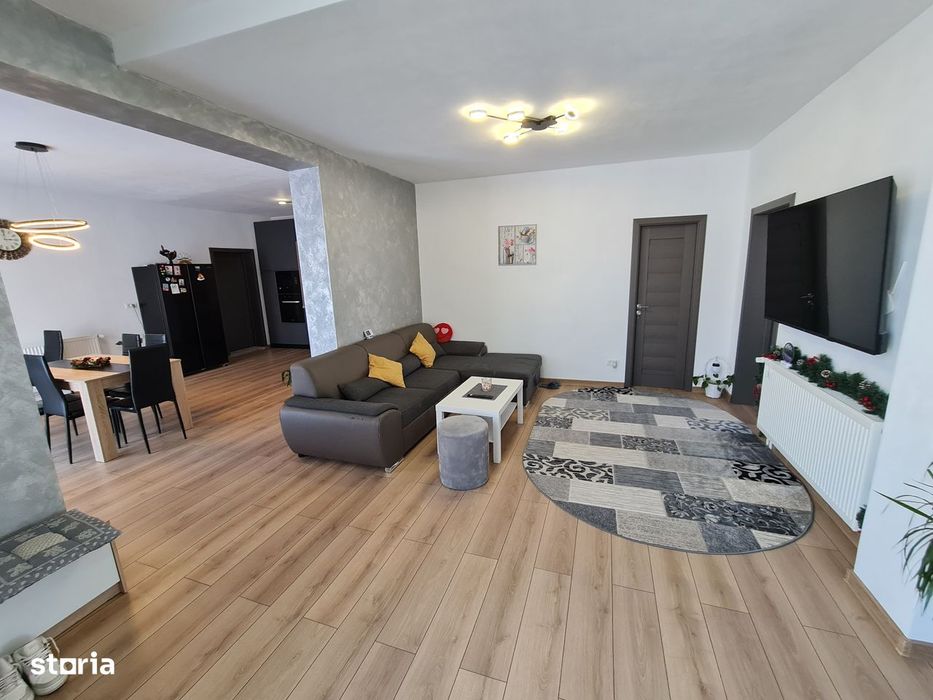 Casa de Vanzare la Cheie in Orasul Ineu Jud Arad, Teren 1439 mp.