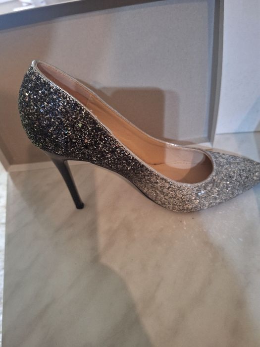 Pantofi argintii