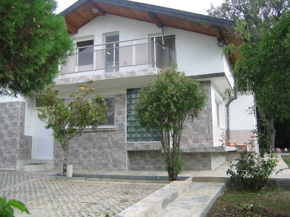 Дава се под наем Къща в Варна, Възраждане 1 - 225 кв.м за 1019.49 € - Снимка #4