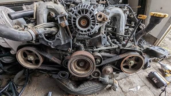 Motor Subaru EJ16 cu anexe, cutie și diferențial
