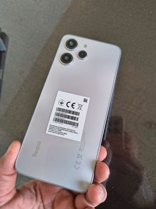 Телефон Xiaomi Redmi 12