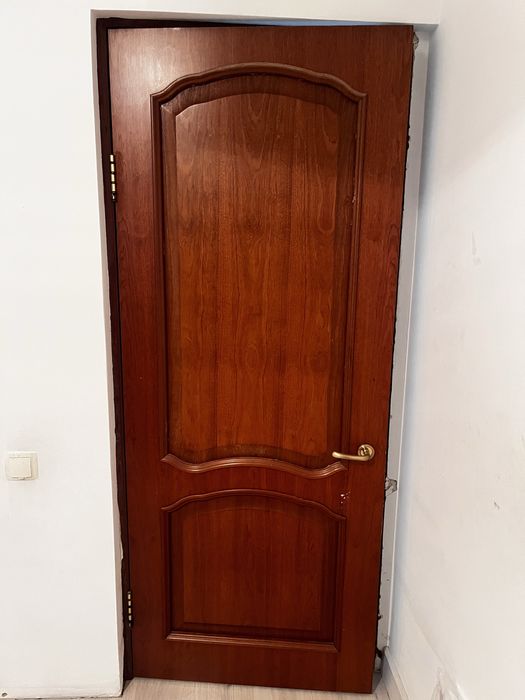 продаю 7 дверей срочно