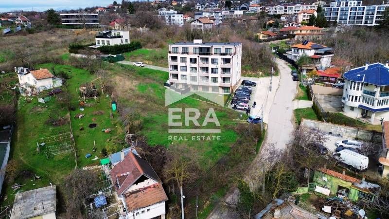 Двустаен, ексклузивен, южен апартамент за продажба, със собствен двор,