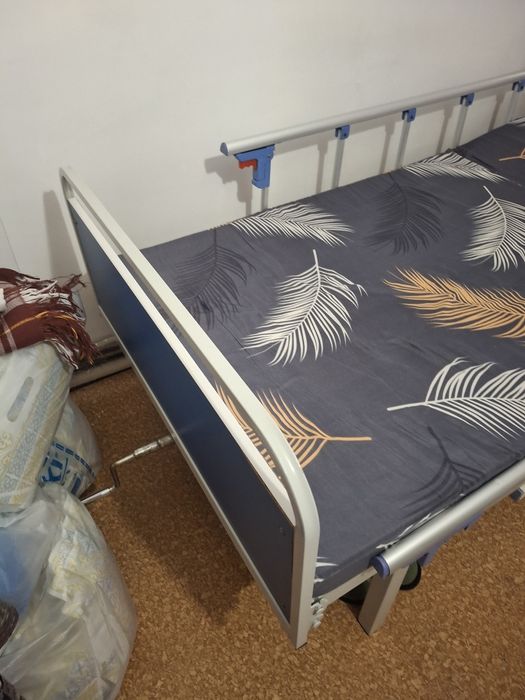 Кровать механическая