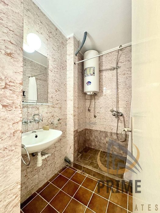 Дава се под наем Тристаен апартамент в Бургас, Братя Миладинови - 110 кв.м за 561 € - Снимка #7