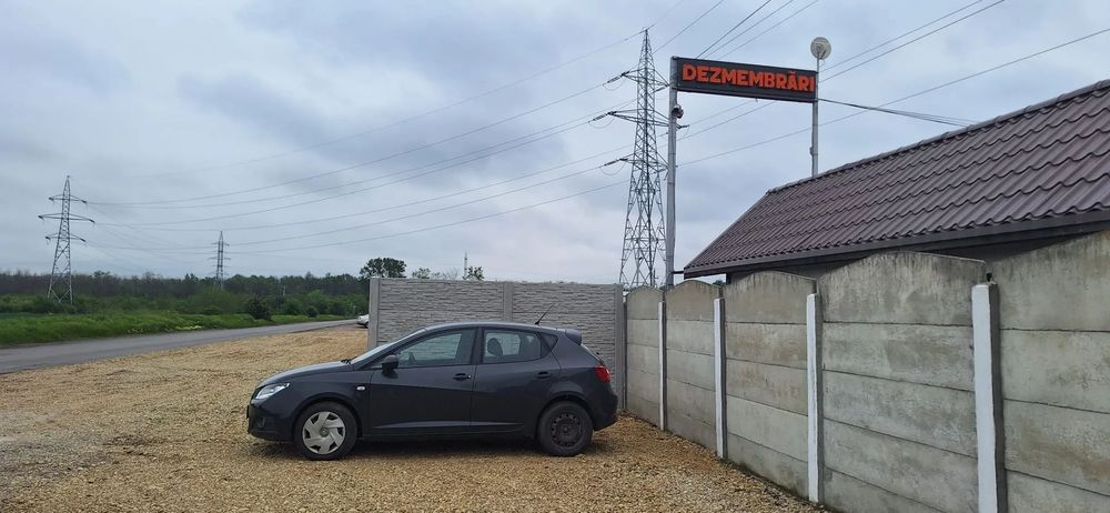 Dezmembrez piese Seat Ibiza an 2011