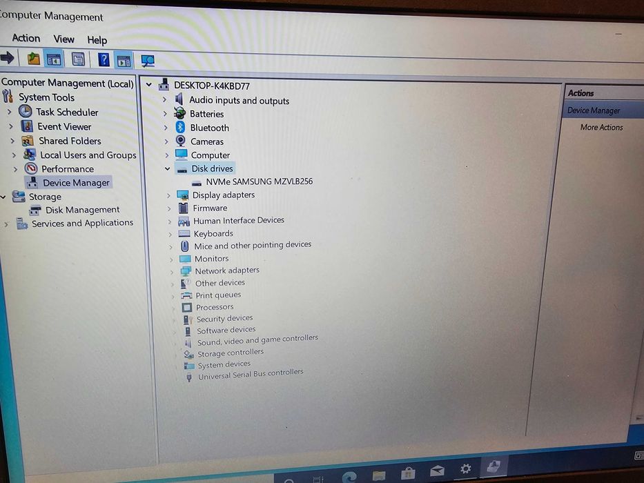 Laptop Lenovo v130-14IKB i5 gen 7 8GB RAM 256GB SSD