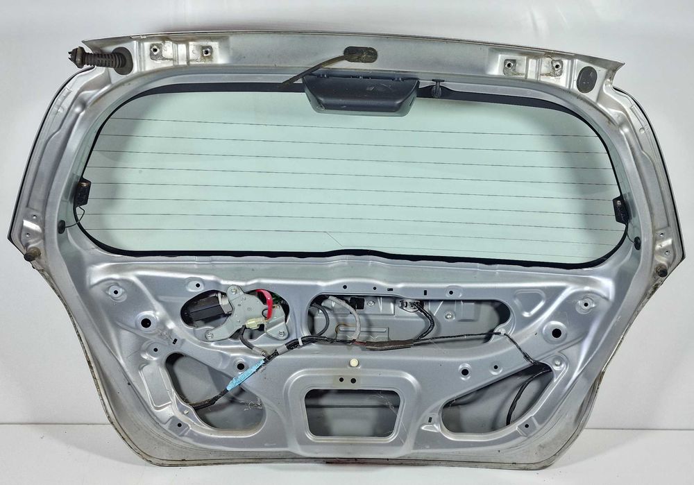 Заден Капак Врата Багажник Задно Стъкло Honda Jazz Хонда Джаз