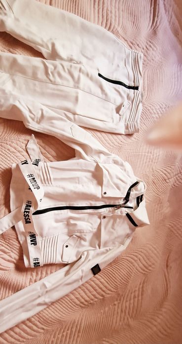 Алеса Панталон и яке . Авин панталон