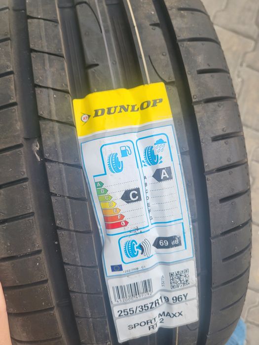 Set jante R19 Jaguar și anvelope Dunlop 255 35 19