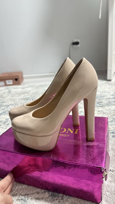 Продам туфли за 2000 тг