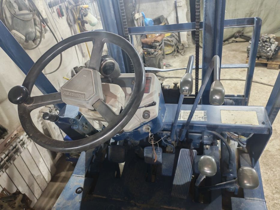 Вилочный погрузчик Кара