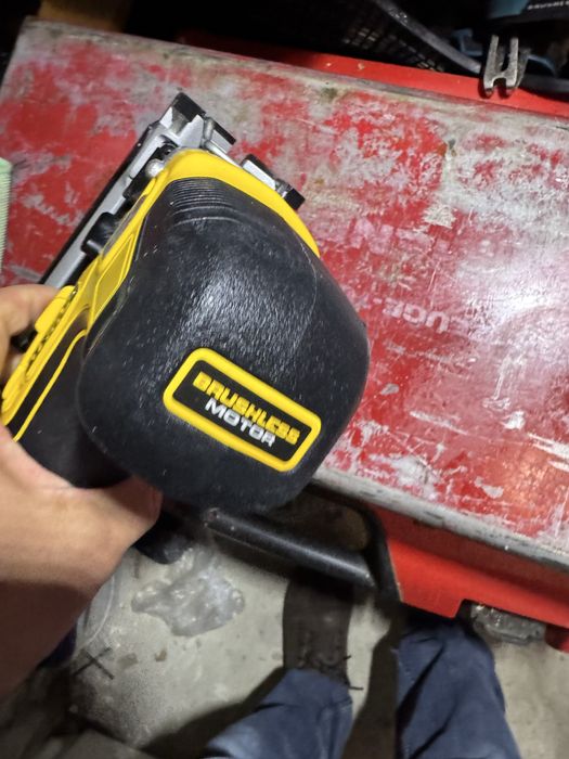 Pendular Dewalt dcs 335