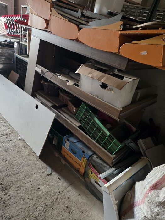 Витрини хоризонтални плюсови 6м и 2м/ 2бр рафтове, кошници, рафт за ядки и бонбони метални стелажи. Рафтове от магазин