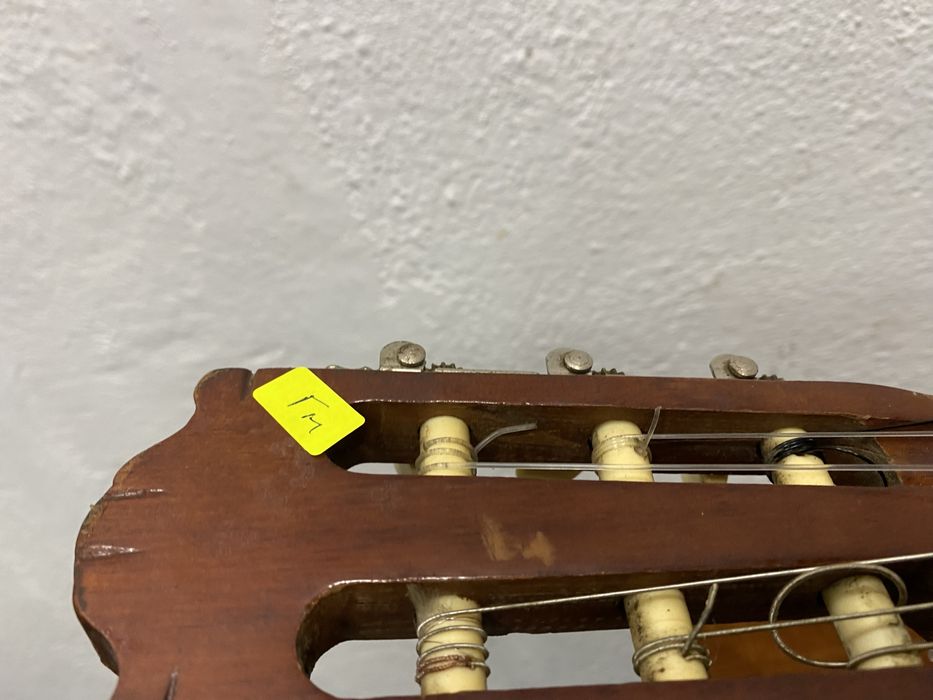 Стара китара