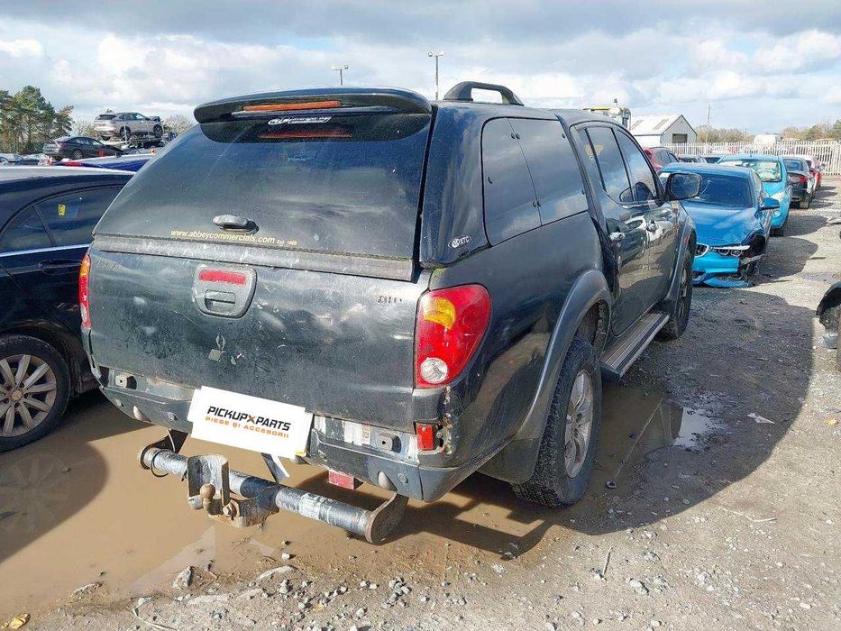 Dezmembrez Mitsubishi L200 2.5 Diesel 2007