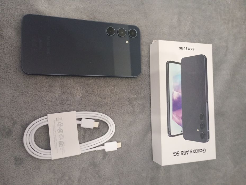 Vând telefon  mobil Samsung A55 5 G
