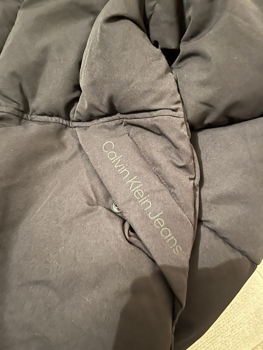 Продам куртку Calvin Klein Оригинал