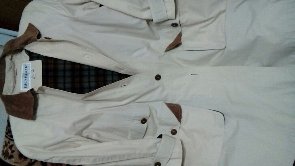 Продам плащик женский