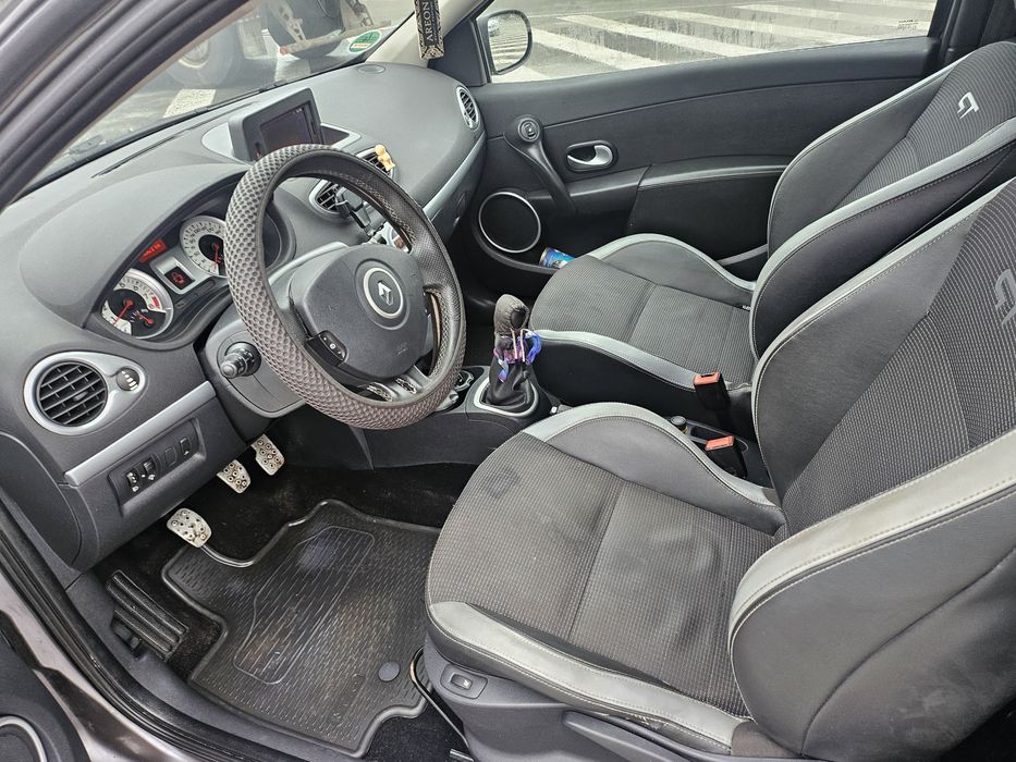 Renault clio 3 GT