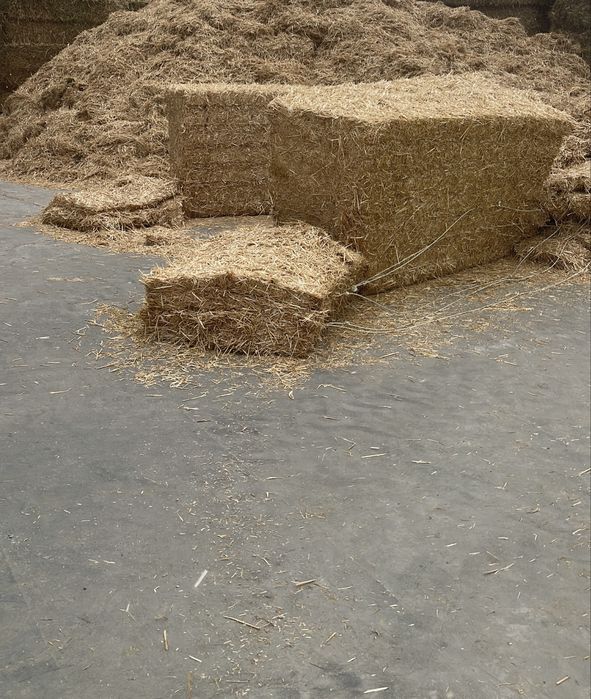 Peleti din paie.