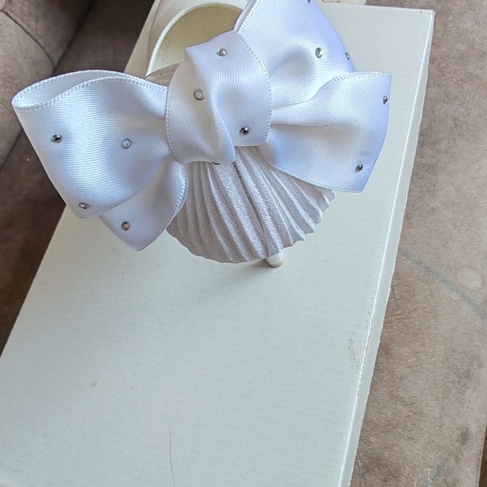 Продам новые туфли