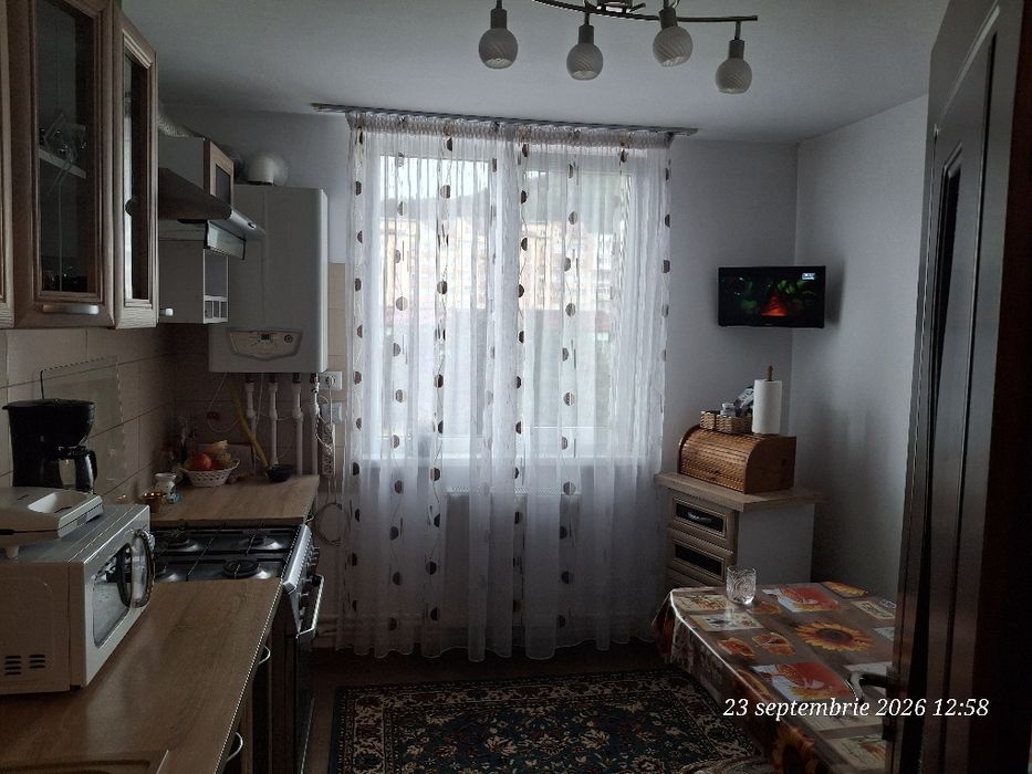 Apartament 2 camere Darmanesti( deasupra la Posta ,scara din mijloc)