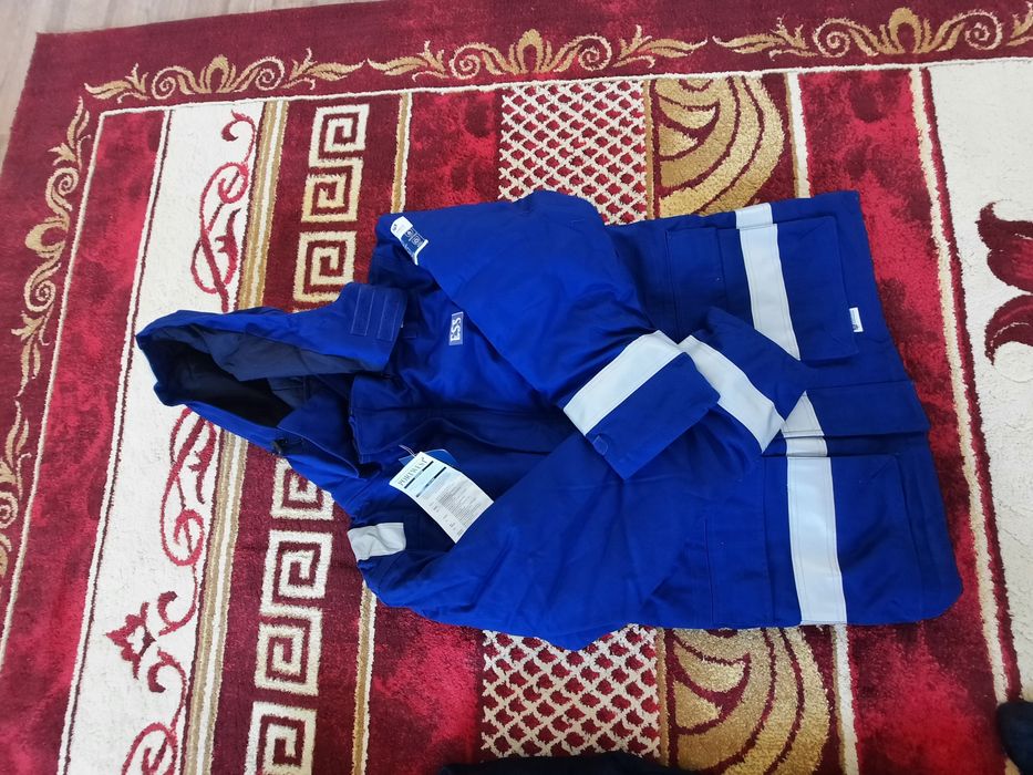 Зиний комбез курткалар бар