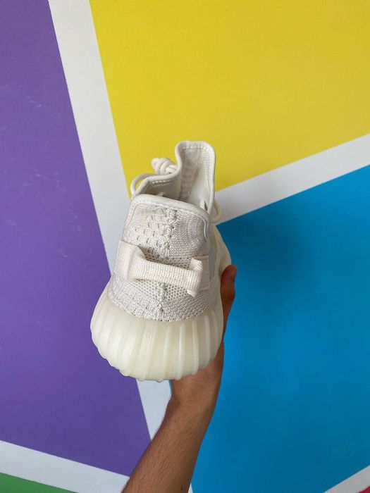 Yeezy Boost 350 V2 Bone