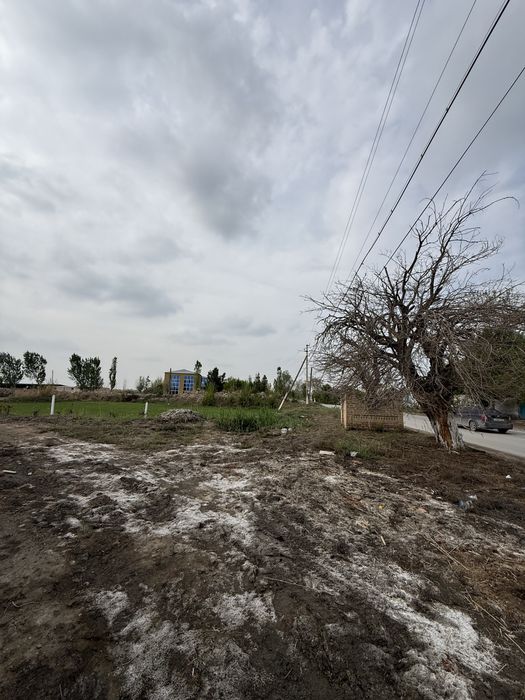 Yer maydoni sotiladi